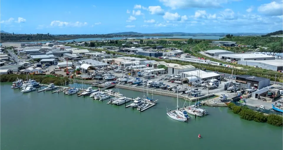 Dockland 5 20m berth for rent