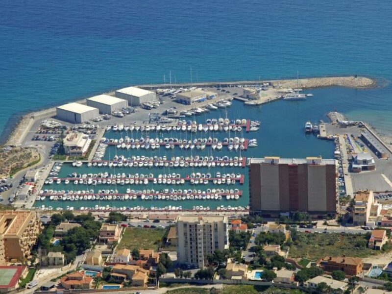 Club Náutico de Campello Marina 8m berth for sale