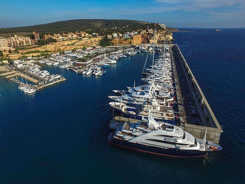 Port Adriano Pier R Mallorca