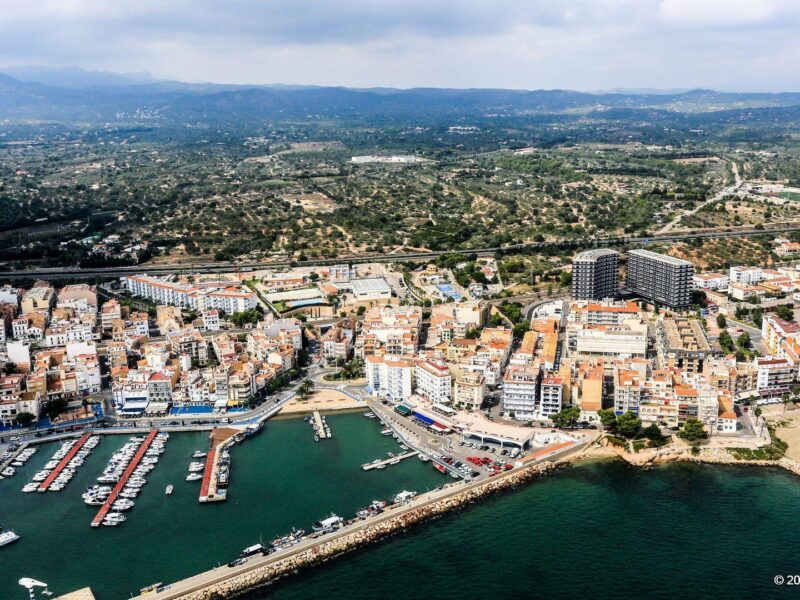 Port de l'Ampolla Marina marinaberths.com